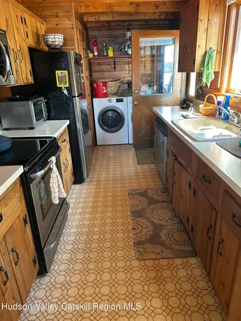 $799,000 | 407 Lakeview Road, Craryville, NY 12521