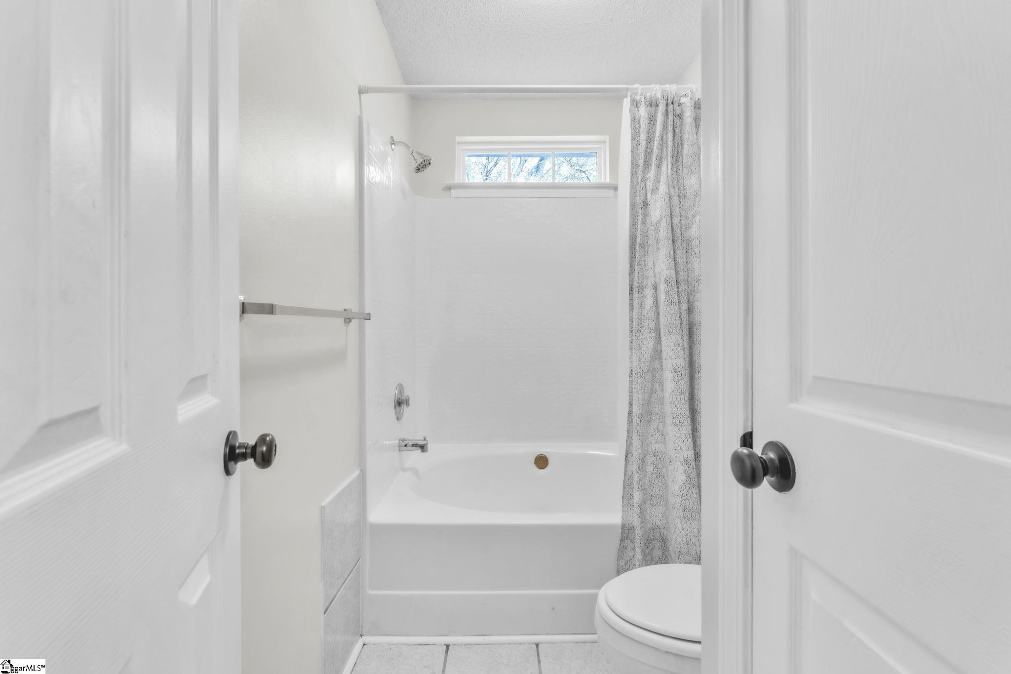 303 South Sandy Brook Way Simpsonville, SC 29680 - Photo 15 of 24