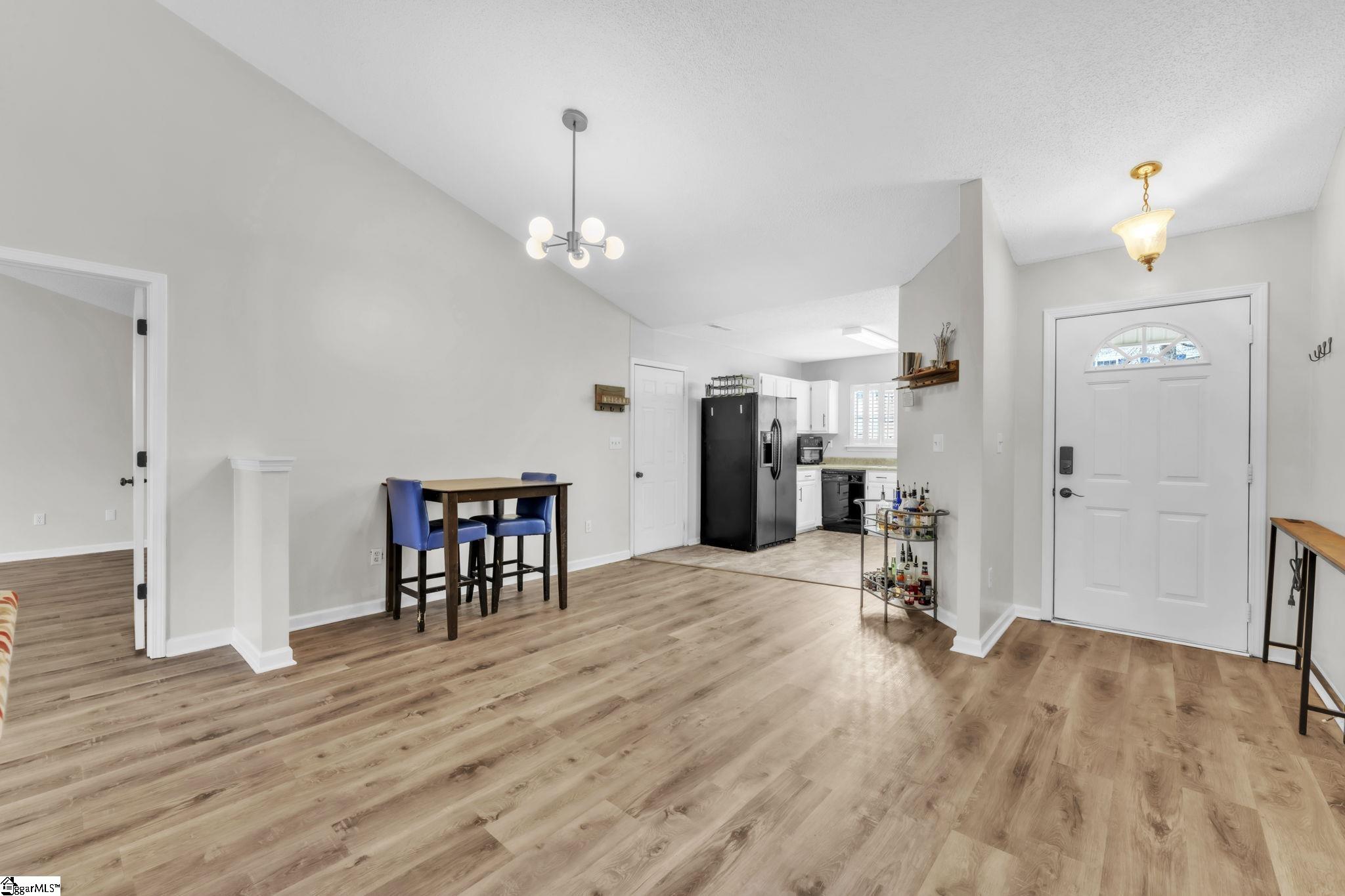 303 South Sandy Brook Way Simpsonville, SC 29680 - Photo 7 of 24