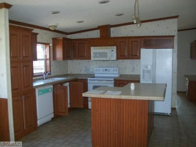 3310 Summerlin Crossroad Road Mount Olive, NC 28365 - Photo 2 of 4 Kitchen.