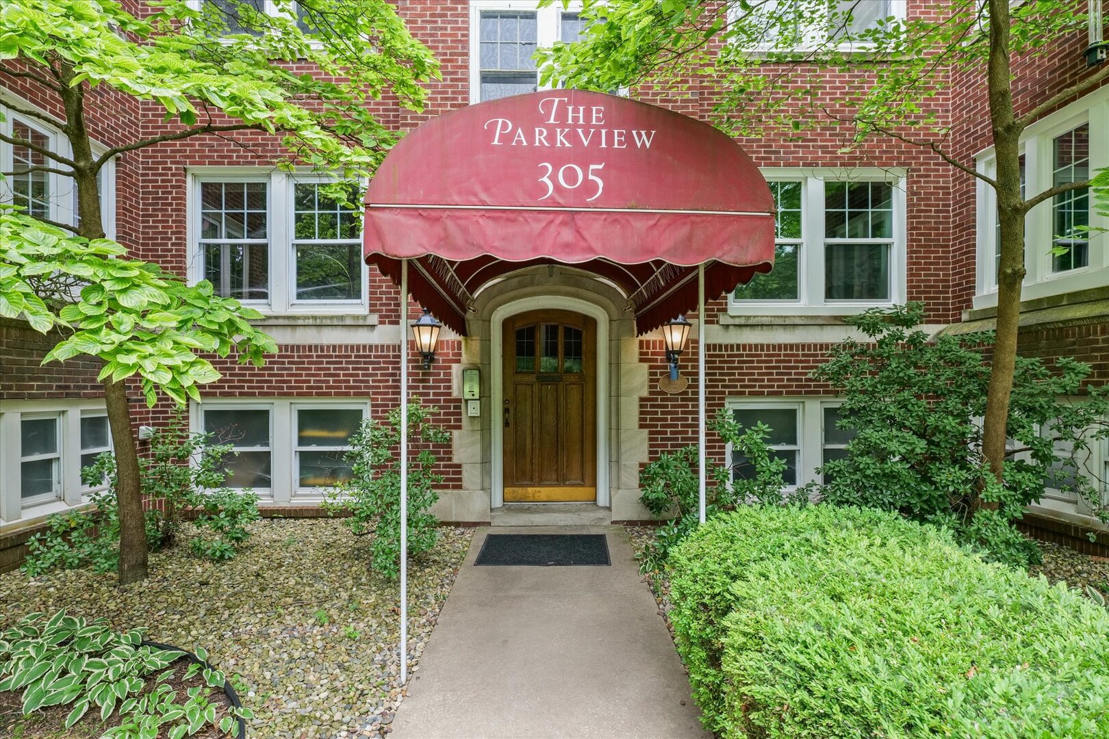 305 West University Avenue, Unit 4 Champaign, IL 61820 - Photo 2 of 27