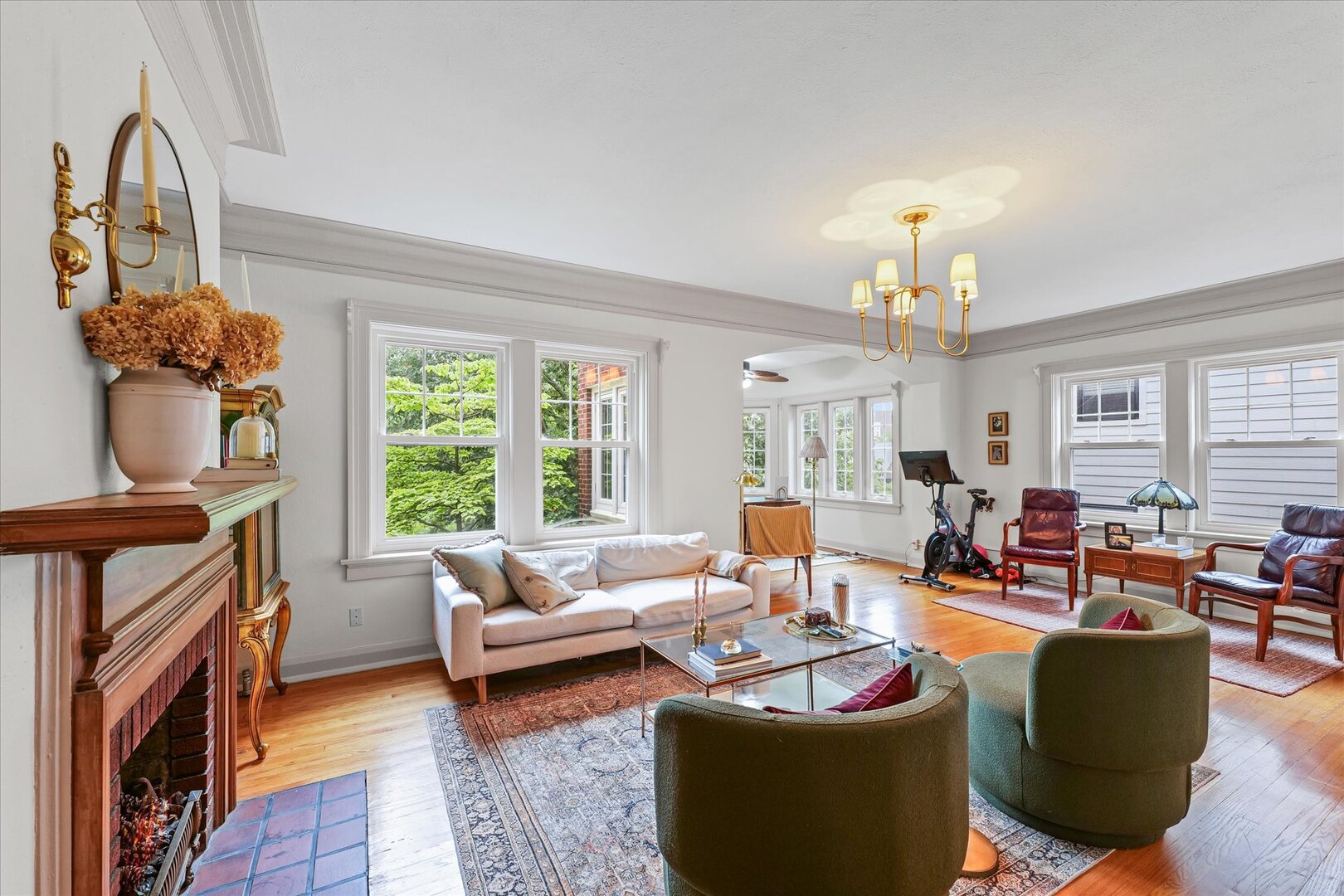 305 West University Avenue, Unit 4 Champaign, IL 61820 - Photo 4 of 27