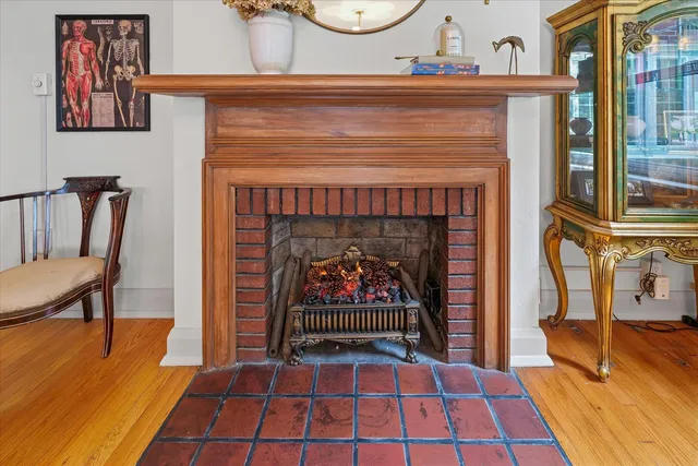 $309,900 | 305 West University Avenue, Unit 4, Champaign, IL 61820