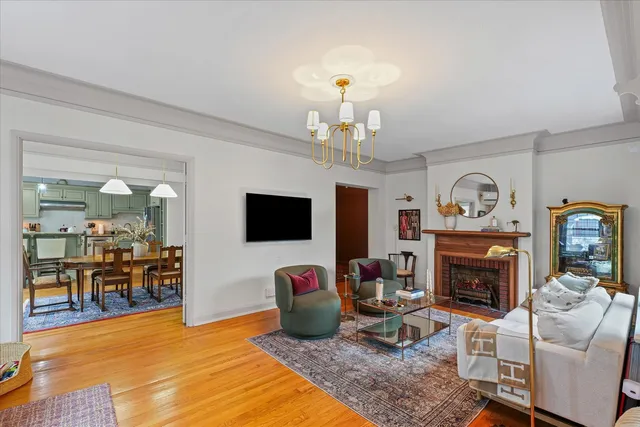 $309,900 | 305 West University Avenue, Unit 4, Champaign, IL 61820