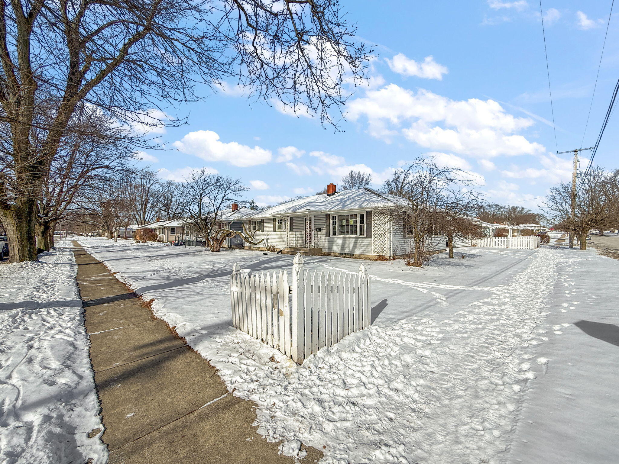 3339 Wirth Road Highland, IN 46322 - Photo 6 of 29 a view of a lake with houses