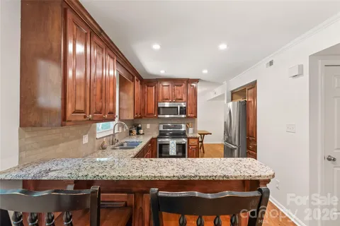 $525,000 | 425 Regency Drive, Charlotte, NC 28211