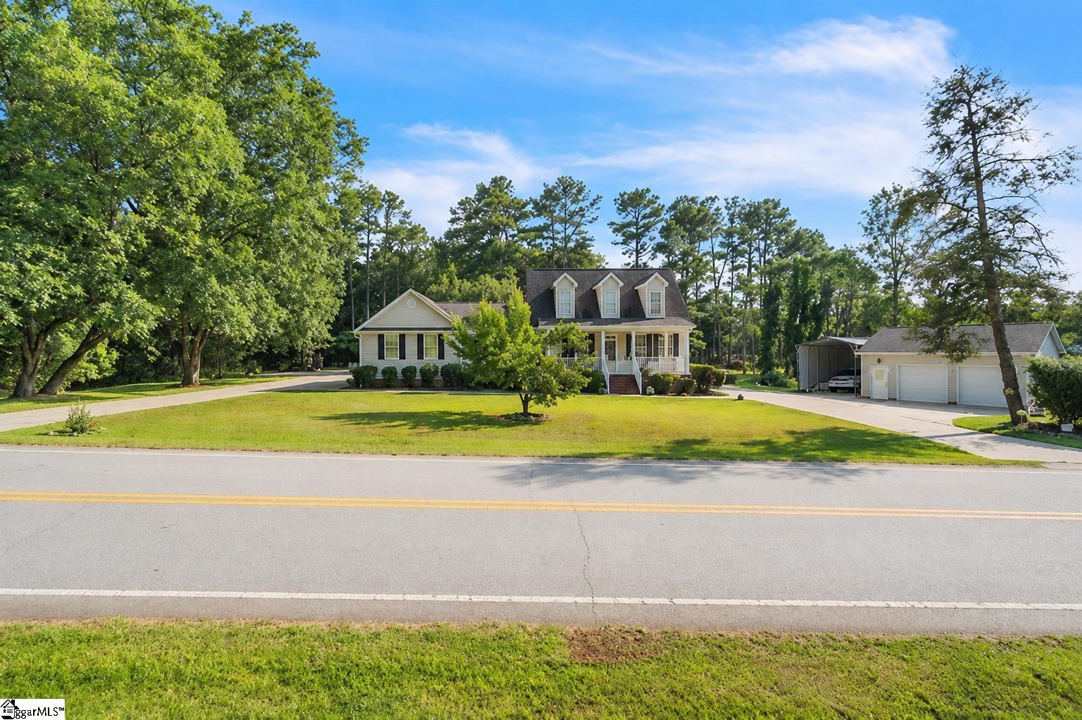 235 Gum Springs Road Taylors, SC 29687 - Photo 3 of 40
