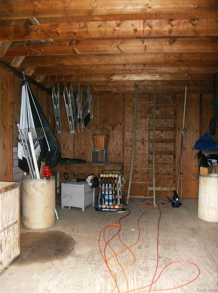 10825 Silver Lake Road South Lyon, MI 48178 - Photo 19 of 20 Pole Barn 2
