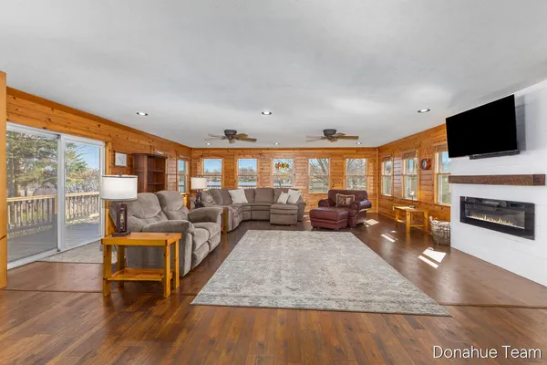 $759,000 | 4460 Sherman Avenue, Fremont, MI 49412