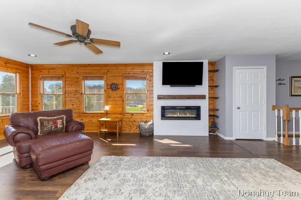 $759,000 | 4460 Sherman Avenue, Fremont, MI 49412