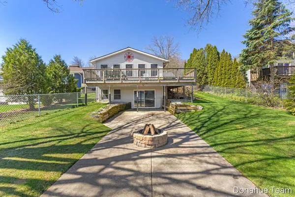 $759,000 | 4460 Sherman Avenue, Fremont, MI 49412