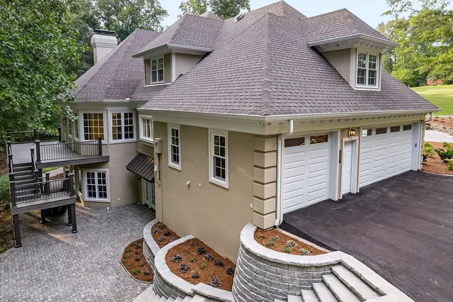 $1,795,000 | 250 West Laurel Avenue, McMinnville, TN 37110