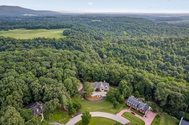 $1,795,000 | 250 West Laurel Avenue, McMinnville, TN 37110