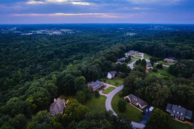 $1,795,000 | 250 West Laurel Avenue, McMinnville, TN 37110