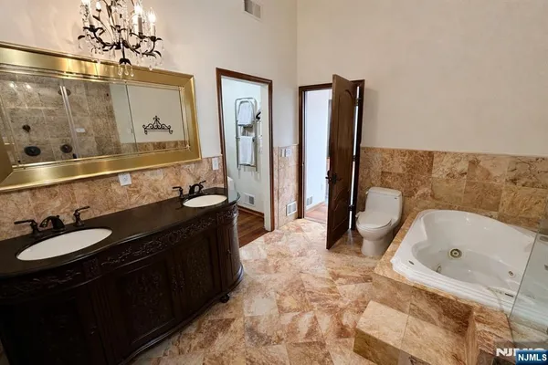 $1,899,000 | 416 Oncrest Terrace, Cliffside Park, NJ 07010