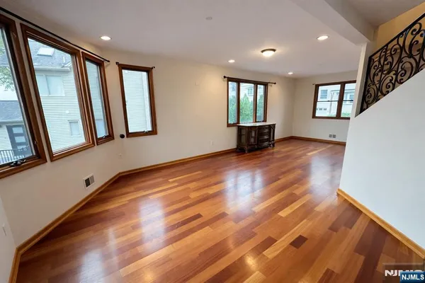 $1,899,000 | 416 Oncrest Terrace, Cliffside Park, NJ 07010