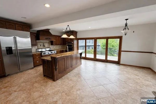$1,899,000 | 416 Oncrest Terrace, Cliffside Park, NJ 07010