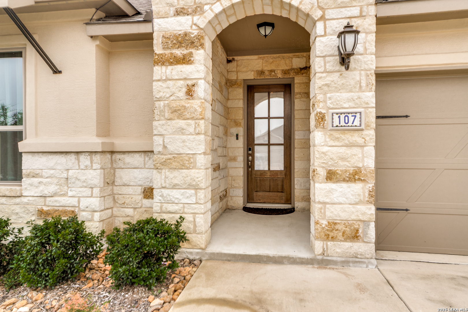 107 Valencia Boerne, TX 78006 - Photo 3 of 25