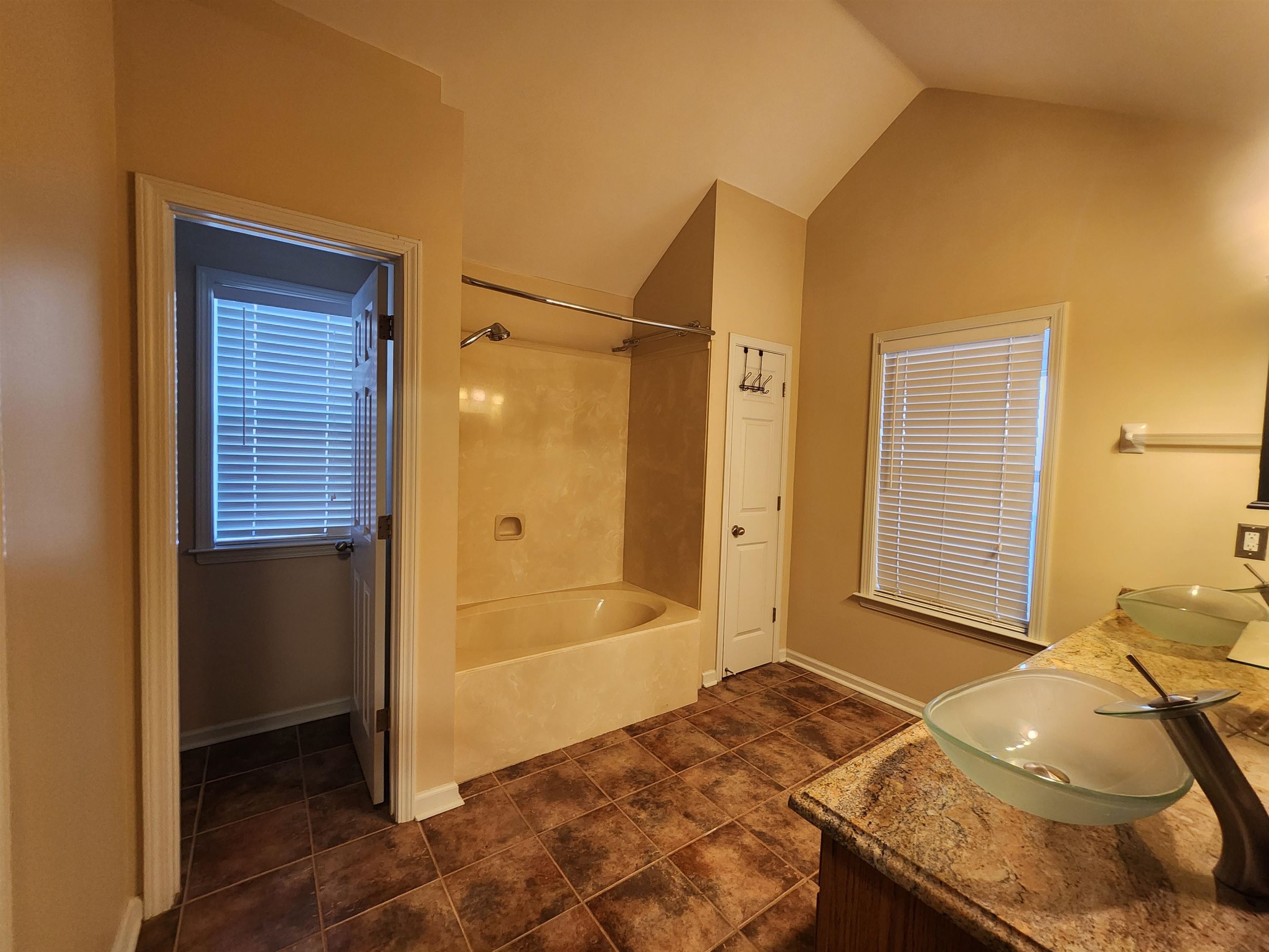 1459 Down River Drive Memphis, TN 38103 - Photo 17 of 27