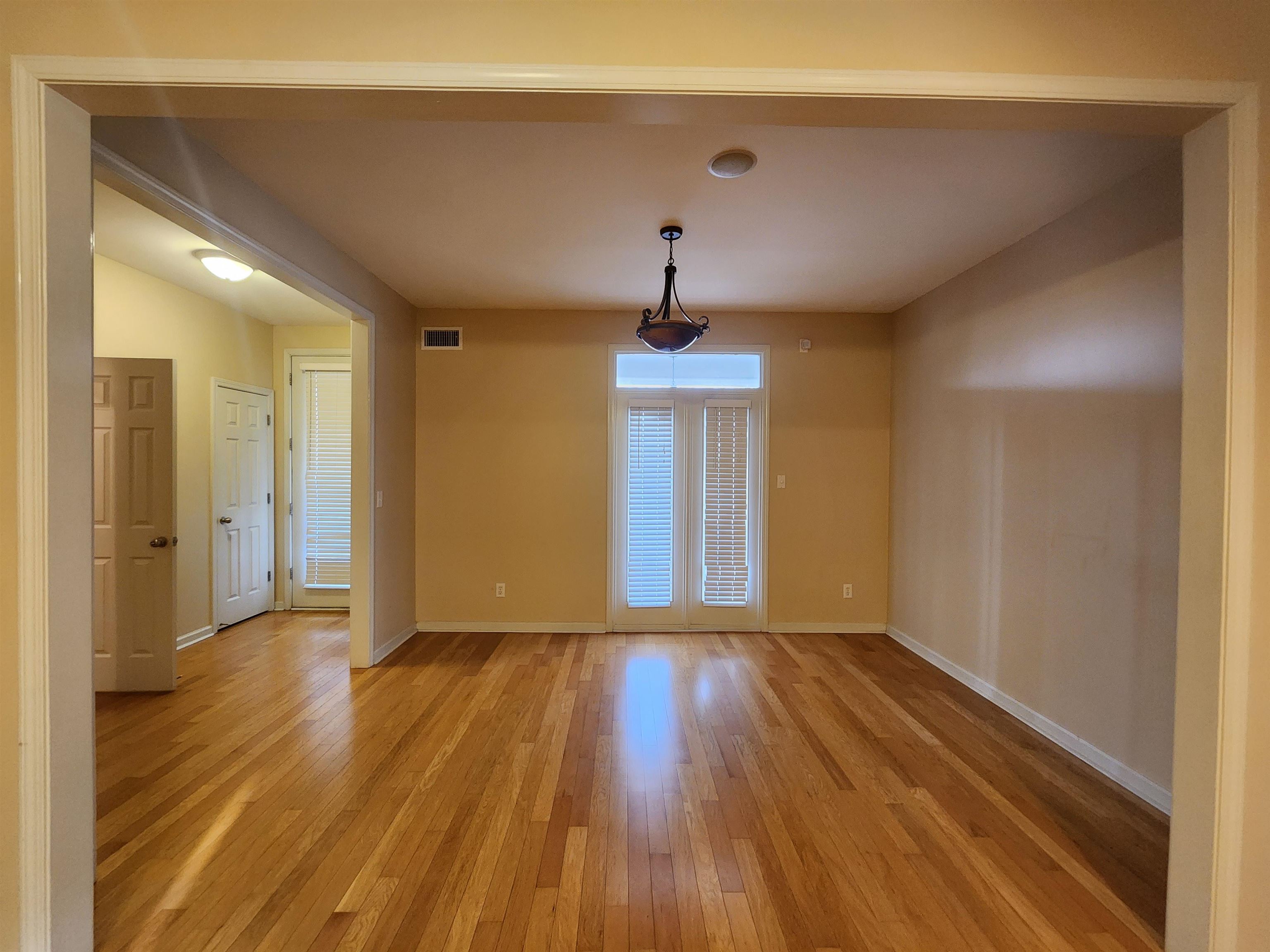 1459 Down River Drive Memphis, TN 38103 - Photo 6 of 27