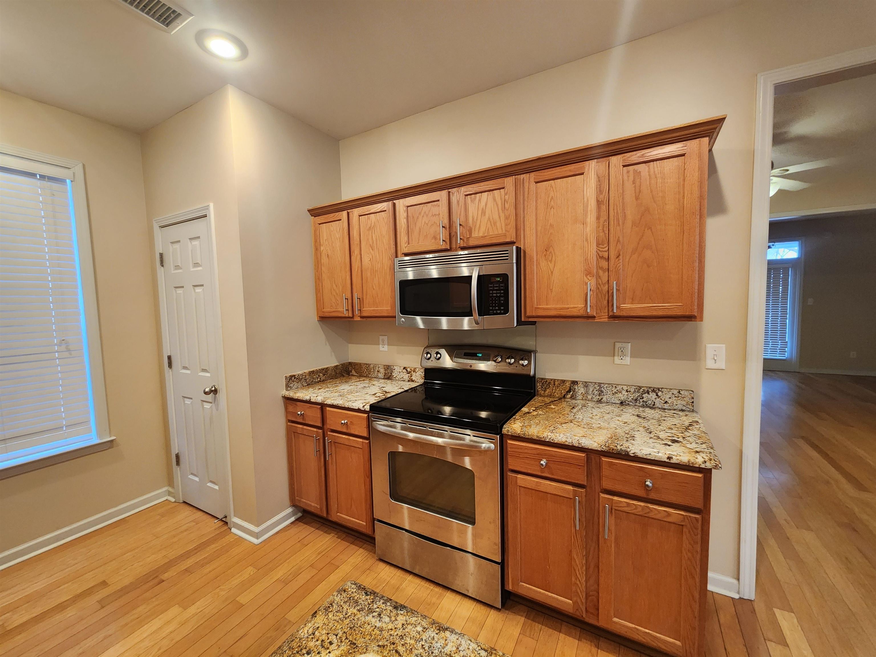 1459 Down River Drive Memphis, TN 38103 - Photo 9 of 27