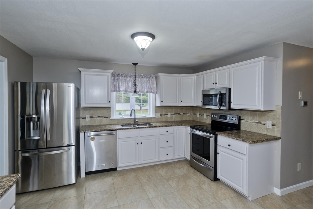76 Shaker Road Westfield, MA 01085 - Photo 11 of 40 Gallery Image 11