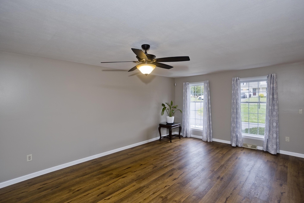 76 Shaker Road Westfield, MA 01085 - Photo 5 of 40 Gallery Image 5