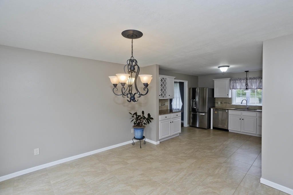 76 Shaker Road Westfield, MA 01085 - Photo 8 of 40 Gallery Image 8