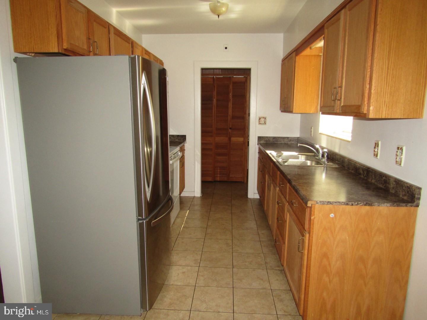 44297 Clarkes Landing Road Hollywood, MD 20636 - Photo 12 of 29 Kitchen