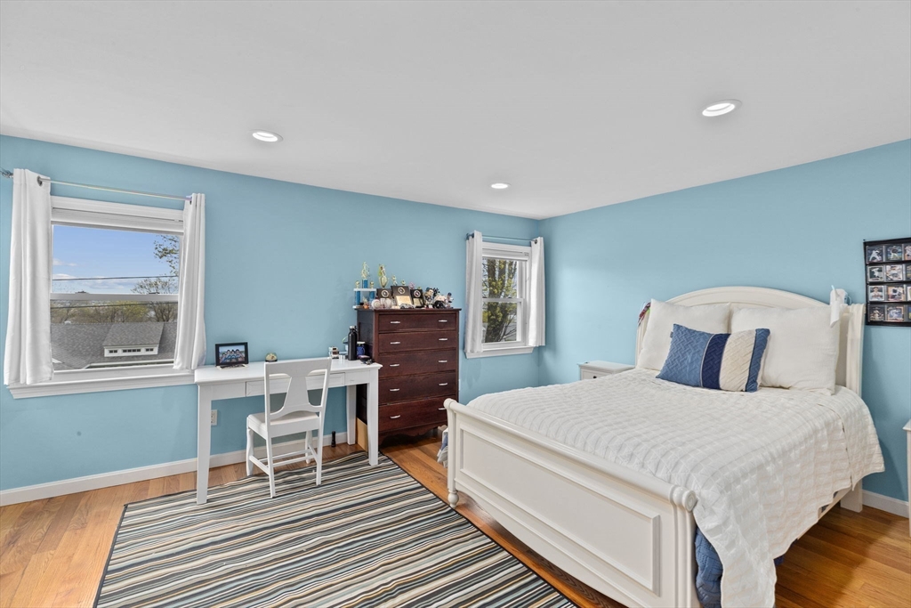 32 Governor Long Road Hingham, MA 02043 - Photo 15 of 30 Gallery Image 15