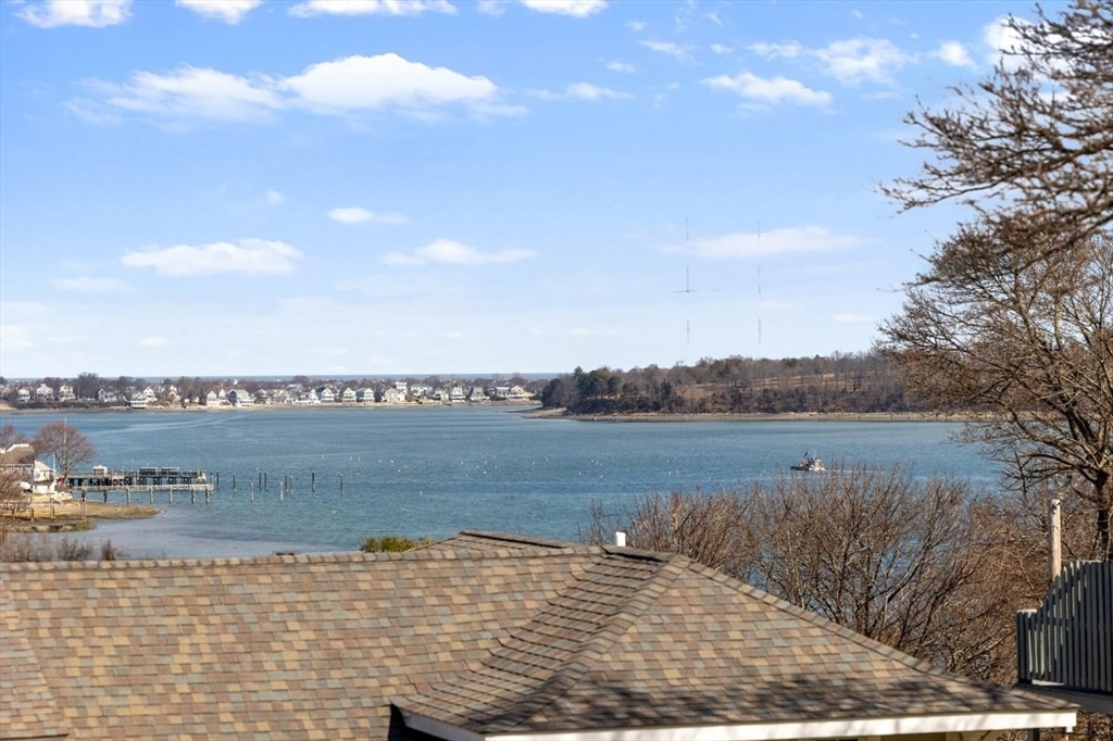 32 Governor Long Road Hingham, MA 02043 - Photo 4 of 30 Gallery Image 4