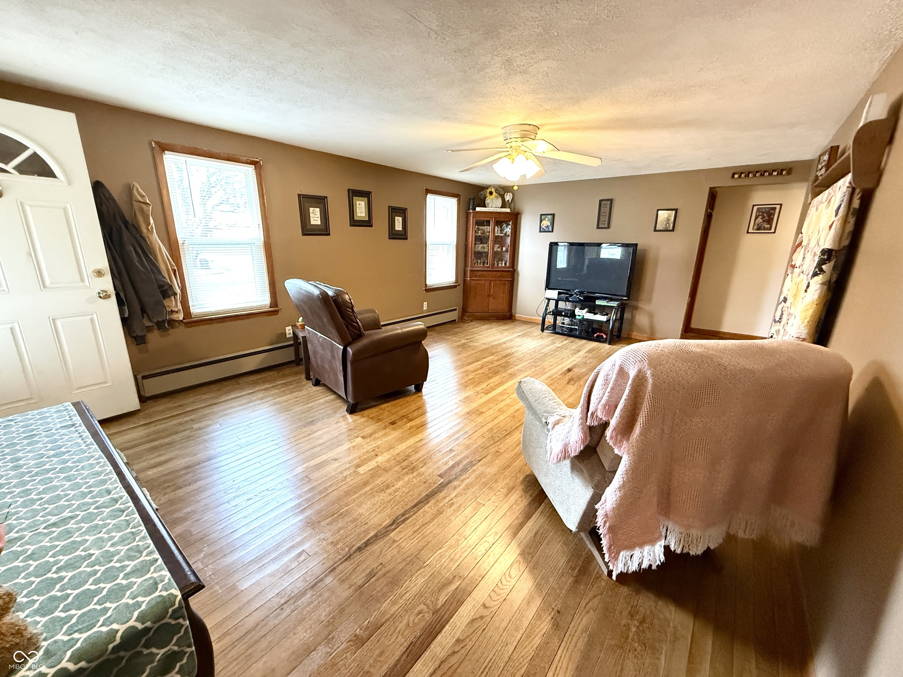 207 Locust Street New Market, IN 47965 - Photo 2 of 38