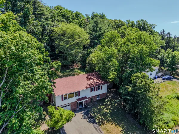 $459,999 | 120 Burban Drive, Branford, CT 06405