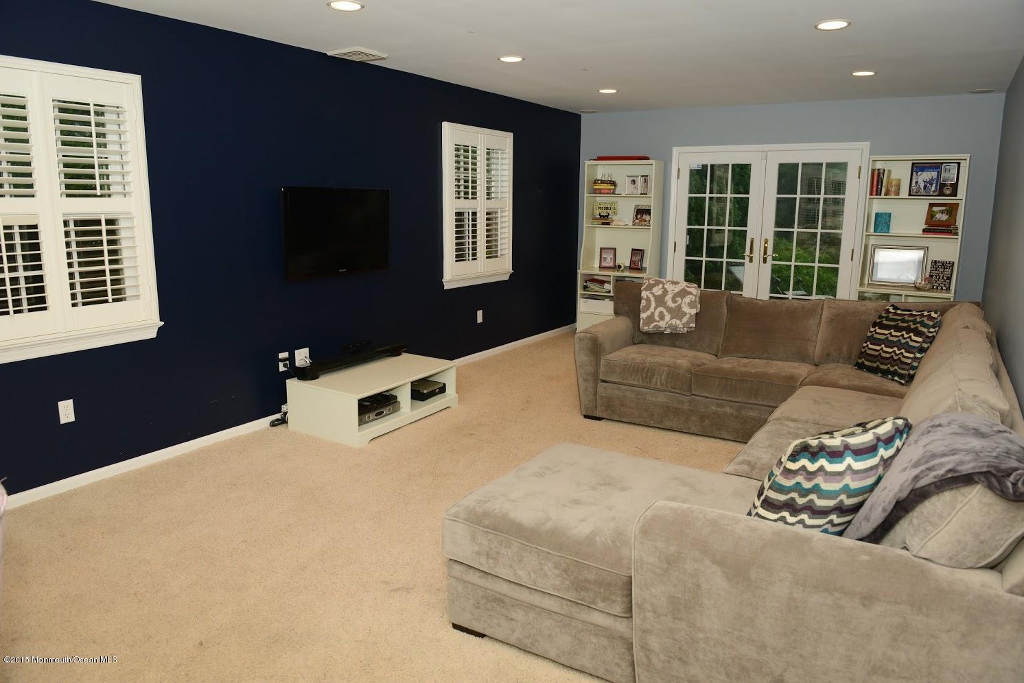 17 Pelican Road Middletown, NJ 07748 - Photo 19 of 45 Living Room