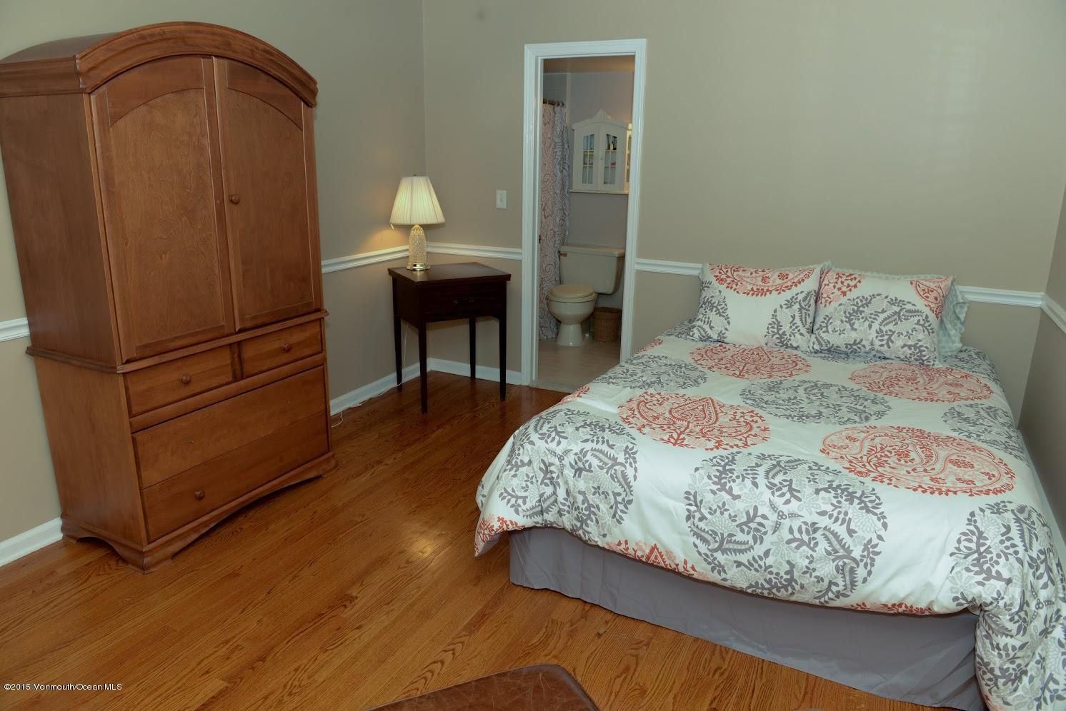 17 Pelican Road Middletown, NJ 07748 - Photo 26 of 45 Princess suite