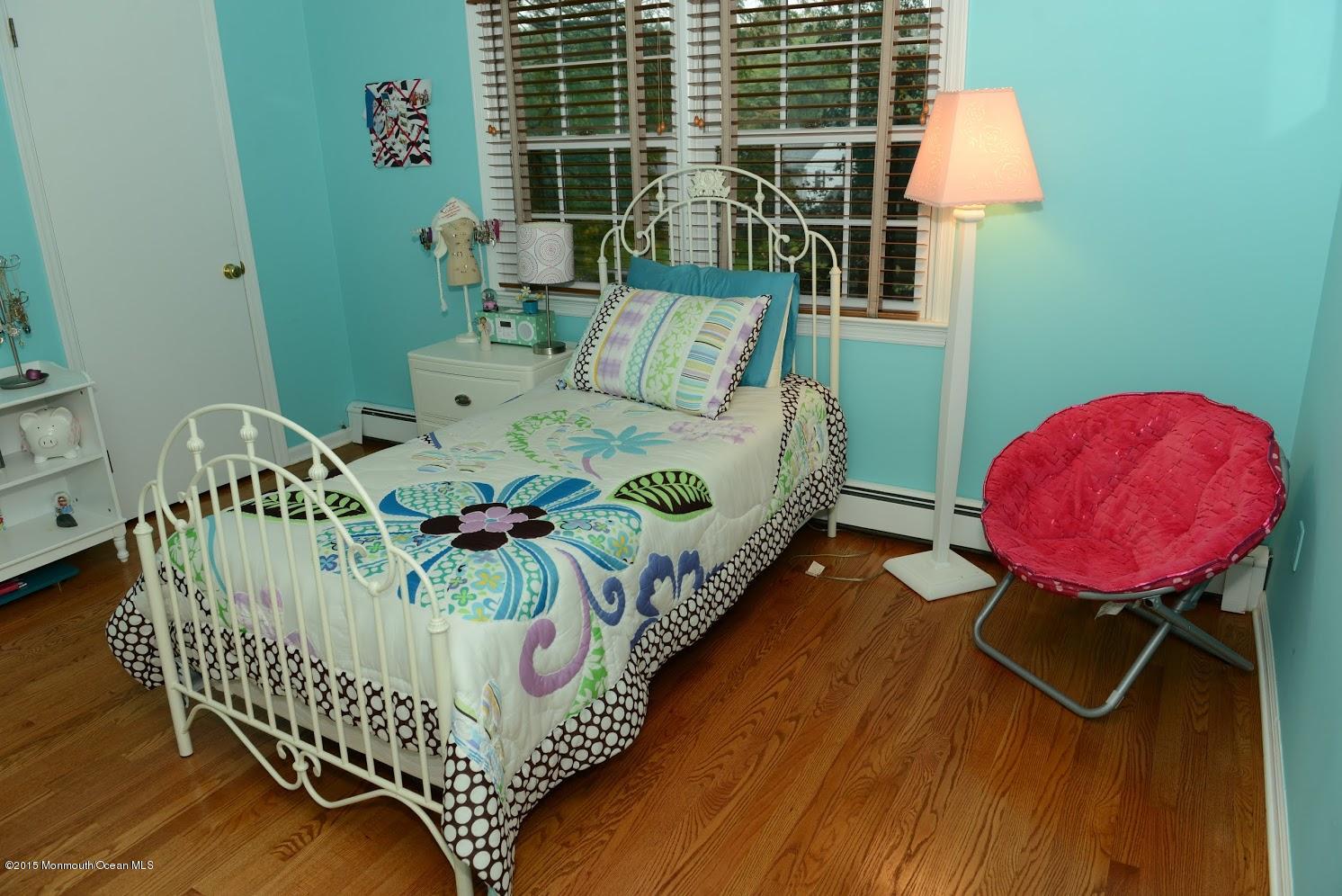 17 Pelican Road Middletown, NJ 07748 - Photo 32 of 45 Bedroom 4 view 2