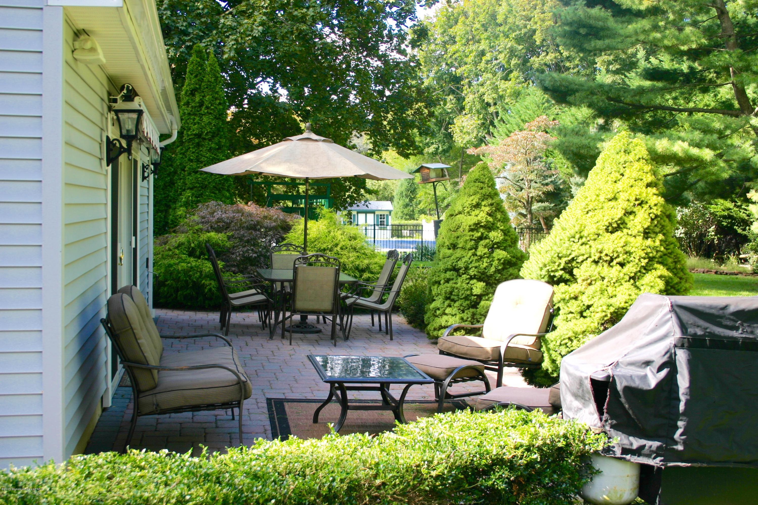 17 Pelican Road Middletown, NJ 07748 - Photo 34 of 45 Paver patio