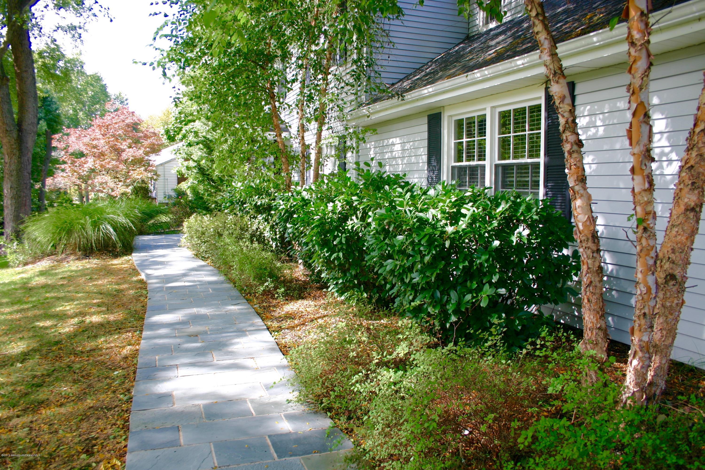 17 Pelican Road Middletown, NJ 07748 - Photo 4 of 45 Buestone pathway