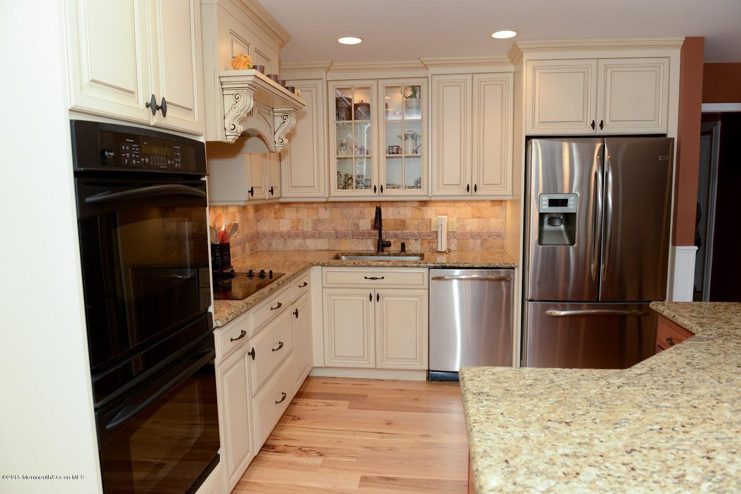 17 Pelican Road Middletown, NJ 07748 - Photo 7 of 45 Beautiful kitchen!