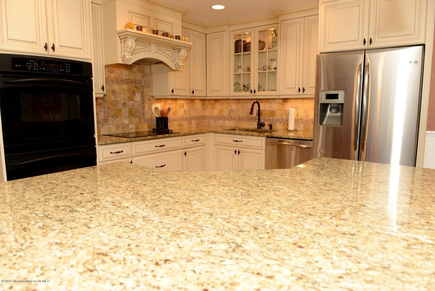 17 Pelican Road Middletown, NJ 07748 - Photo 8 of 45 Granite Counters