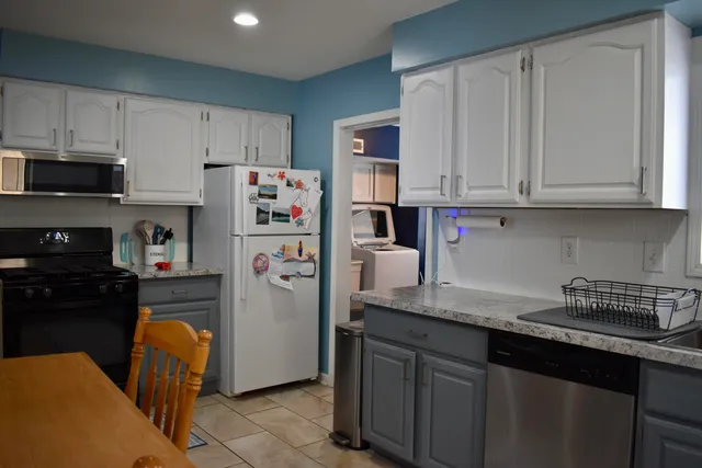 $130,000 | 21756 Weller Avenue, Warren, MI 48089