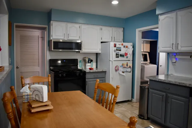 $130,000 | 21756 Weller Avenue, Warren, MI 48089