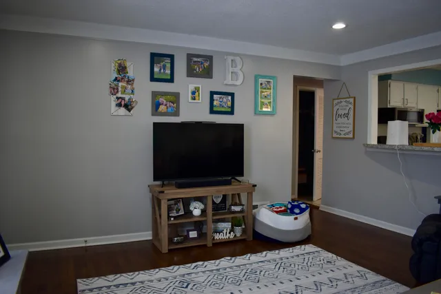 $130,000 | 21756 Weller Avenue, Warren, MI 48089