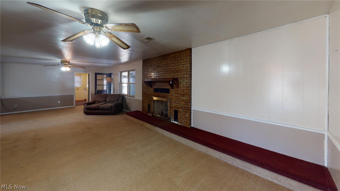 2050 Farson Street Belpre, OH 45714 - Photo 12 of 22 Great room with fireplace