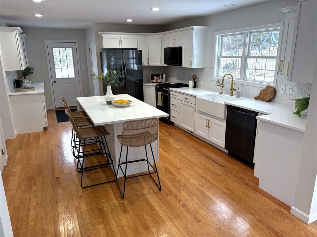159 Pine Street Manchester, MA 01944 - Photo 2 of 41