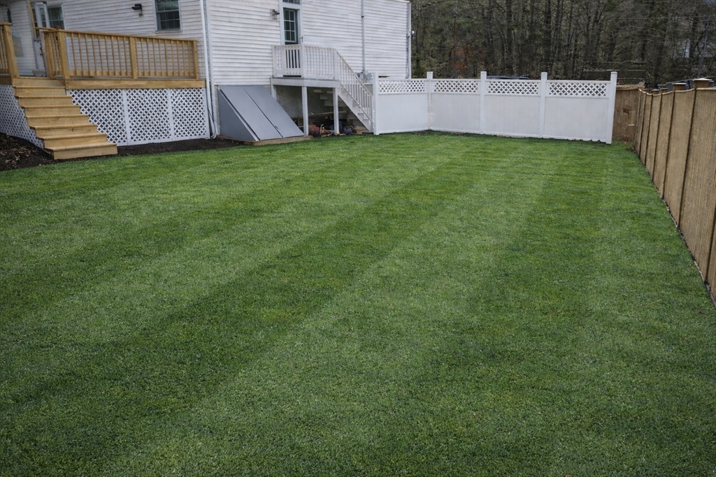 159 Pine Street Manchester, MA 01944 - Photo 4 of 41