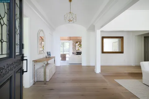 $2,095,000 | 7 Crockett Drive, Moraga, CA 94556