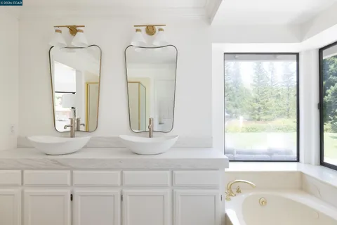 $2,095,000 | 7 Crockett Drive, Moraga, CA 94556