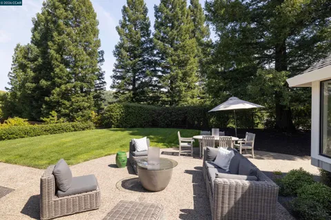 $2,095,000 | 7 Crockett Drive, Moraga, CA 94556