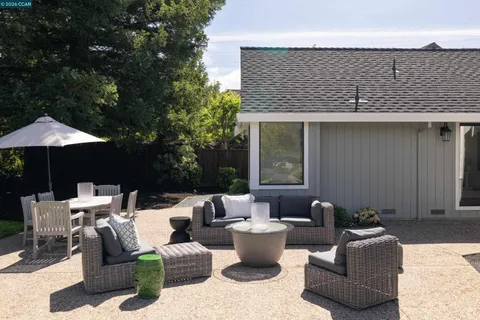 $2,095,000 | 7 Crockett Drive, Moraga, CA 94556